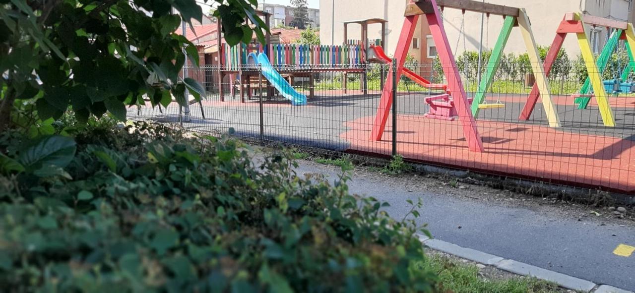 Alice Apartment Arad Zewnętrze zdjęcie